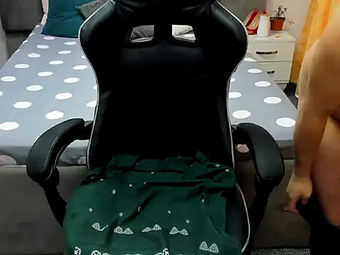 KattyBlairx's cam snapshot