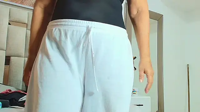 Sara_BigAss- live sex cam