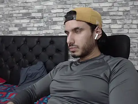 MrTyler667's cam snapshot