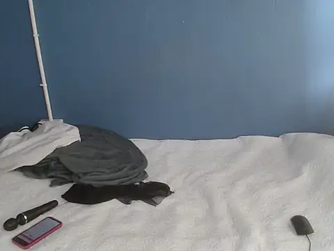 Sweet-Bella17's cam snapshot