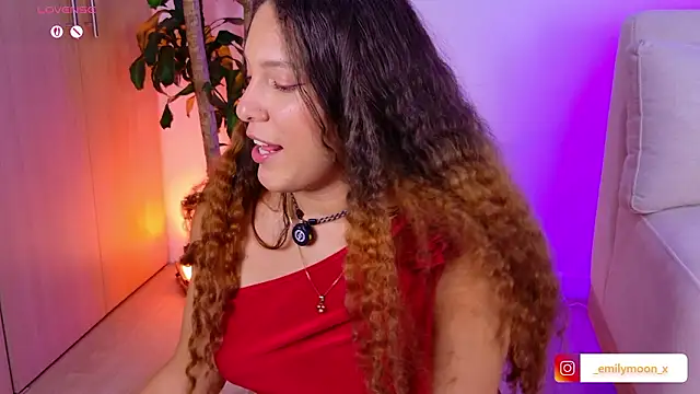 onlyemily_'s cam snapshot