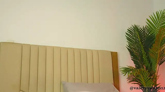 Valery_Swan1's cam snapshot