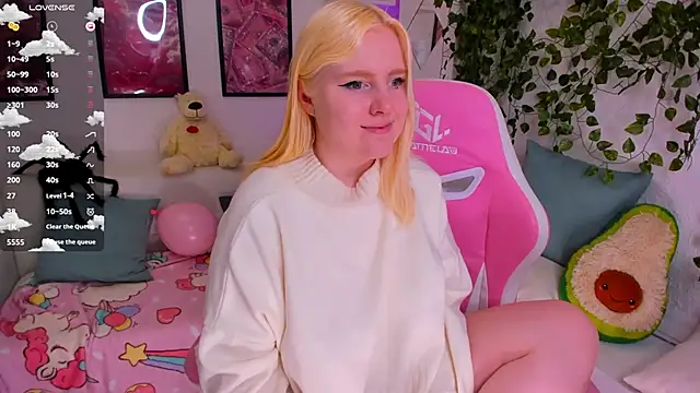 art_lovee's cam snapshot