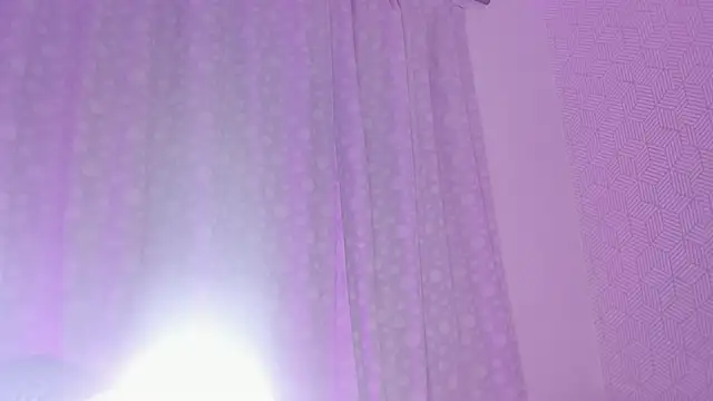 Selena_fox7 live sex cam