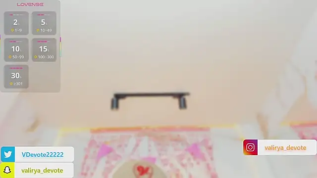 valirya_devote live sex cam