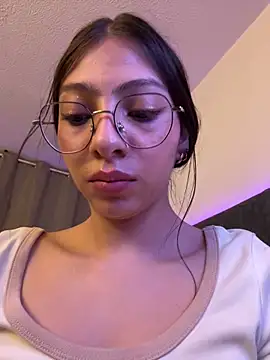 Dirty-Bunnyyy live sex cam