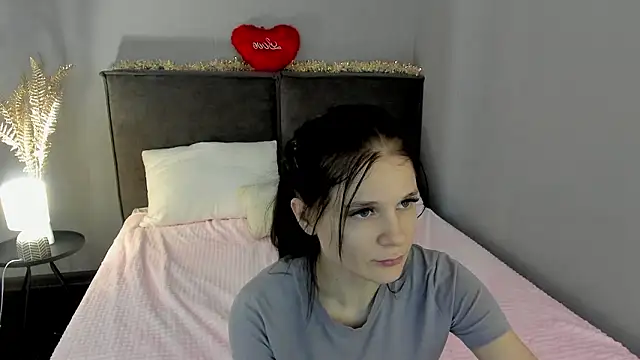 SkinyJoys's cam snapshot