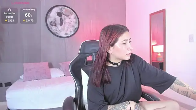 charlottee27_'s cam snapshot