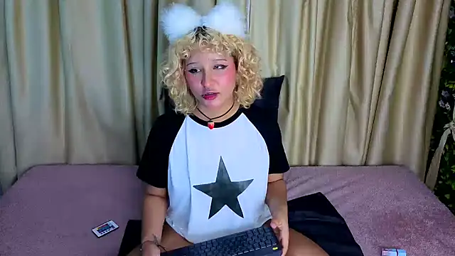 ahsly_Zam's cam snapshot