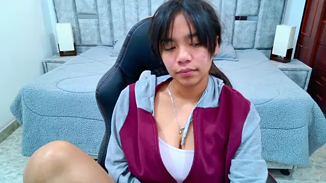 laureentt_'s cam snapshot