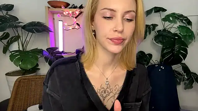 FruitedRiding's cam snapshot