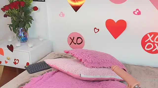 NicolMiller4's cam snapshot