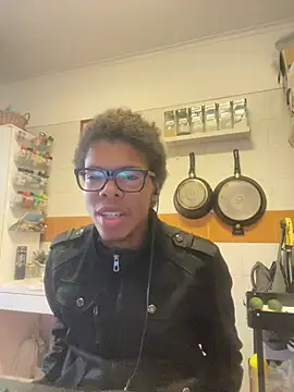 ELPikaPreta live sex cam