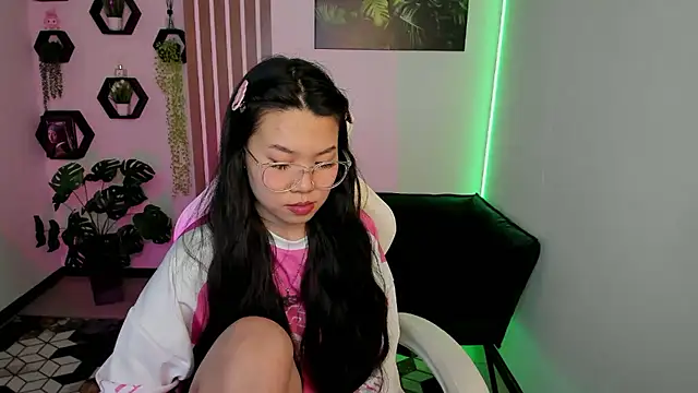 LunaPurrr live sex cam