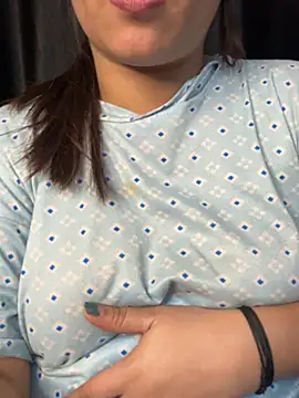 Diya_Chopra live sex cam