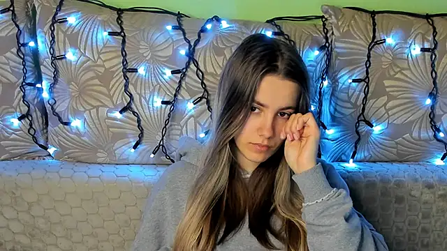 MaggieCake's cam snapshot