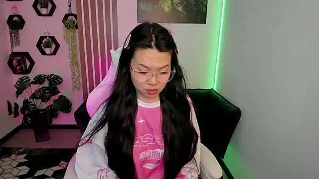 LunaPurrr's cam snapshot