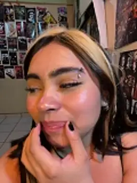 pinkybombon live sex cam