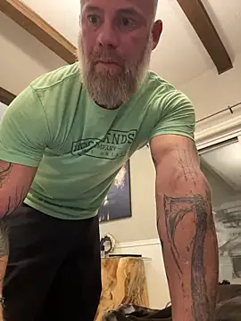 Muscledick40 live sex cam