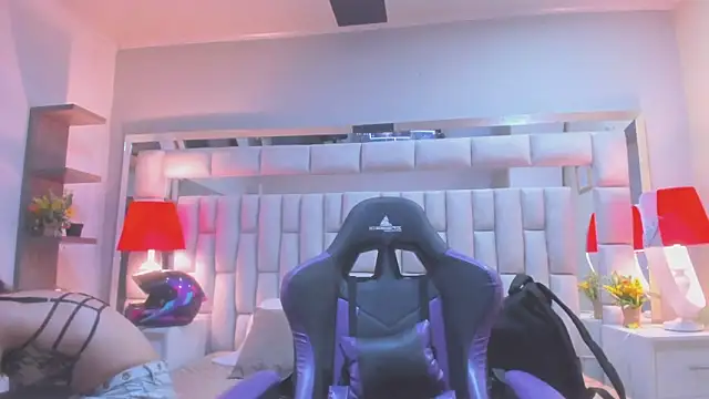 mariiahneedles live sex cam