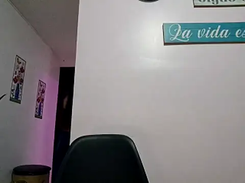 KENDALL_ART's cam snapshot