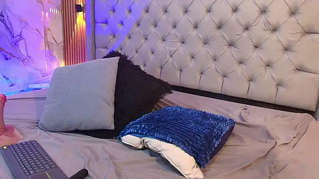 Scarlett_diaz17's cam snapshot