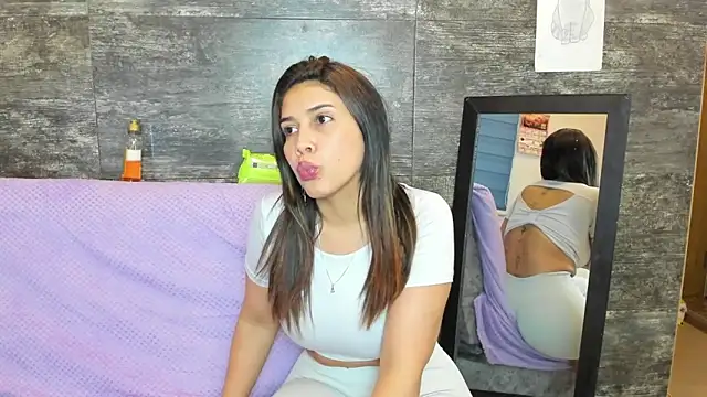 oriana_olsen's cam snapshot