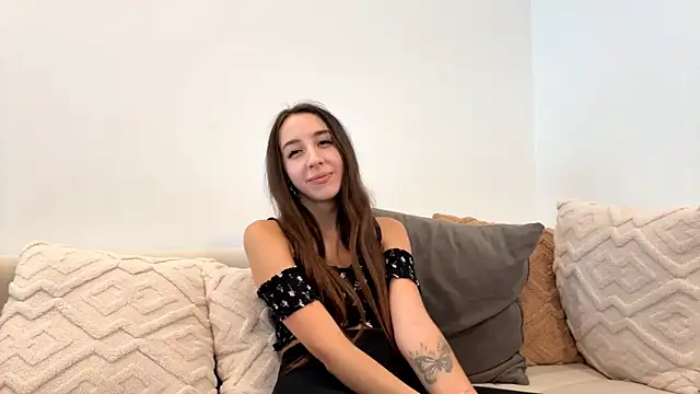 LuellaHalifax's cam snapshot