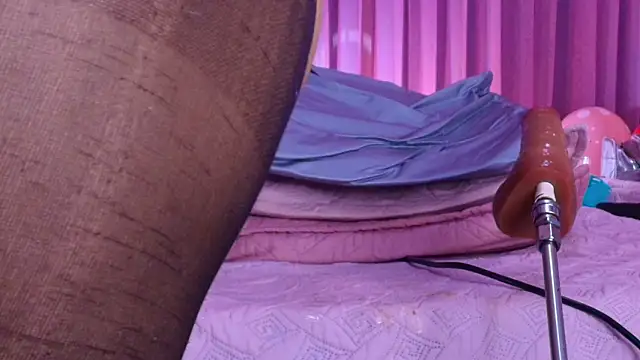 britanyy_'s cam snapshot