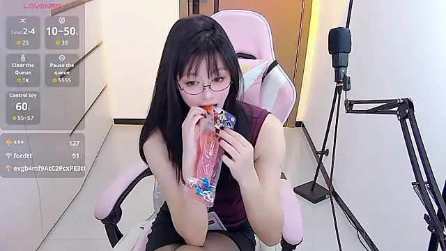 Fioriy66's cam snapshot