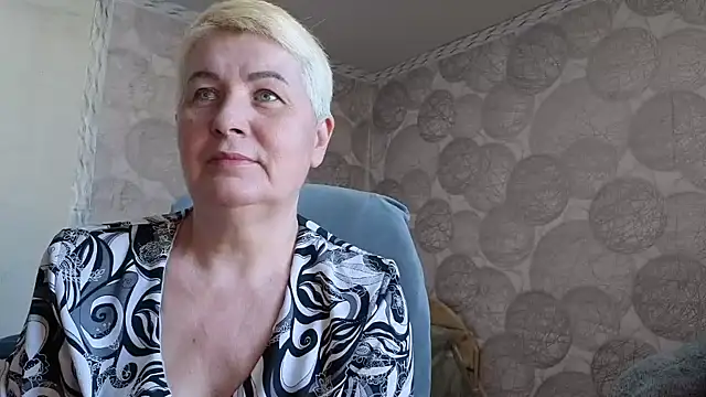 NicoleOlla live sex cam