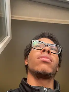 ELPikaPreta live sex cam