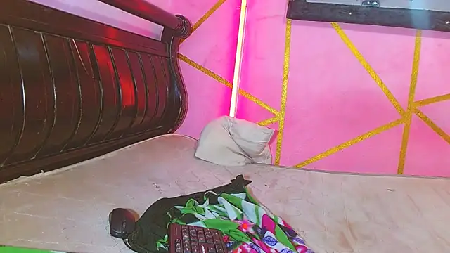 michell_hot29's cam snapshot