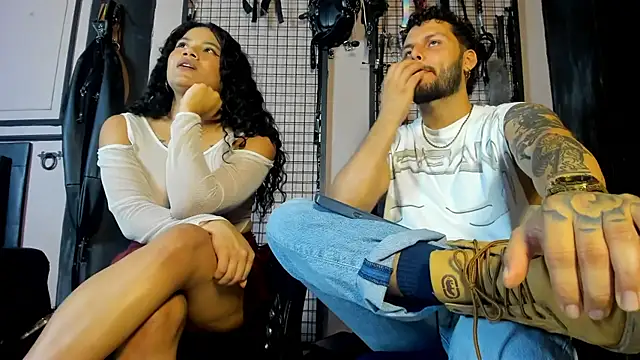 Twisted_Fantasy live sex cam