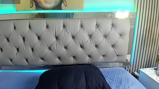 TaylerMiles live sex cam