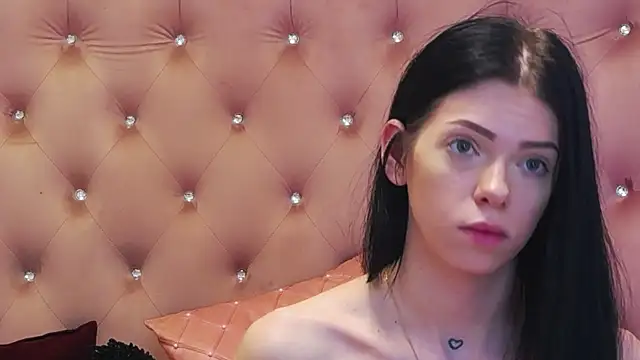 PeachyElla26's cam snapshot