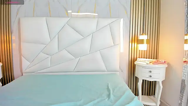 naomibely's cam snapshot