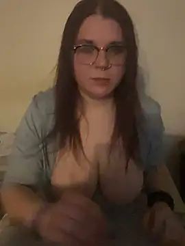 adventuresinsky's cam snapshot