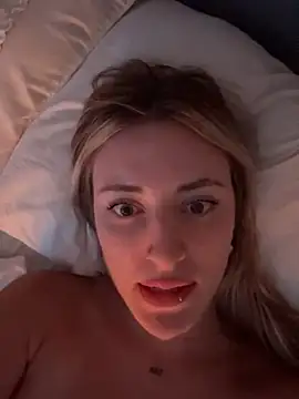 Sashailardi's cam snapshot