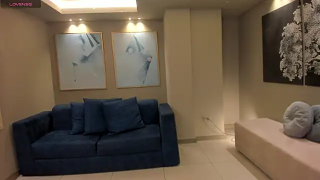 MeganCross1's cam snapshot