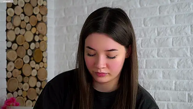 LowOncoming live sex cam