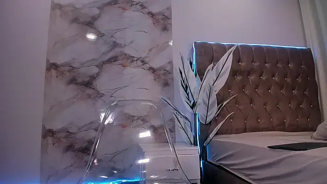 Calyselen live sex cam