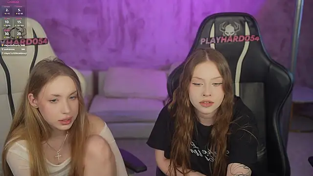 Esmie_Smile live sex cam