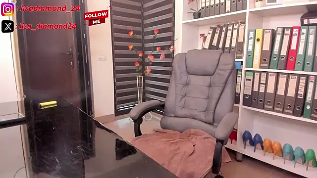 lisa2018 live sex cam