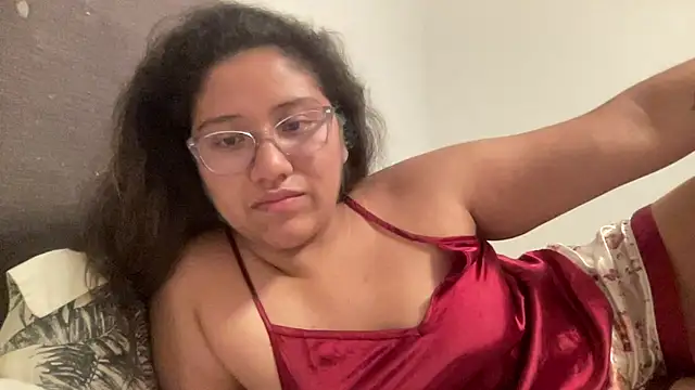 Kmiii21 live sex cam