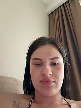 MiraReach live sex cam