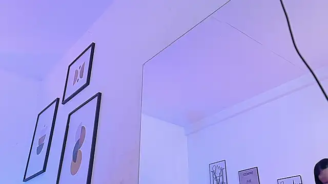 cutepetitee's cam snapshot