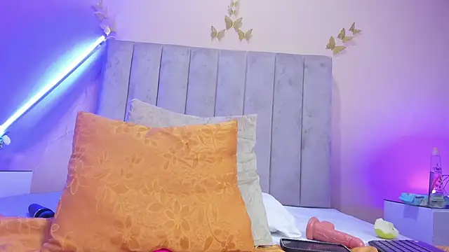 Emma_Hearts's cam snapshot