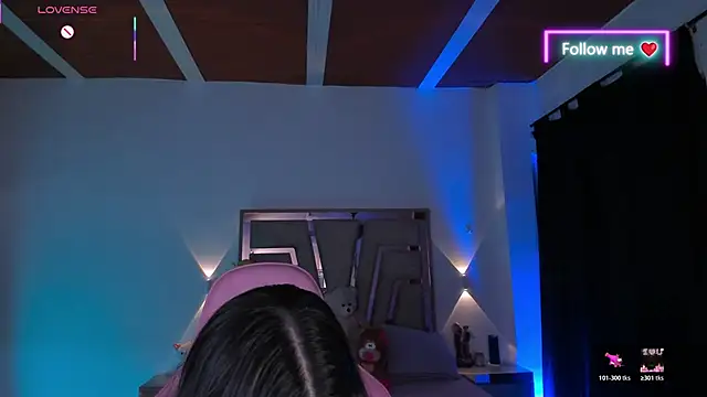 lunaarose's cam snapshot