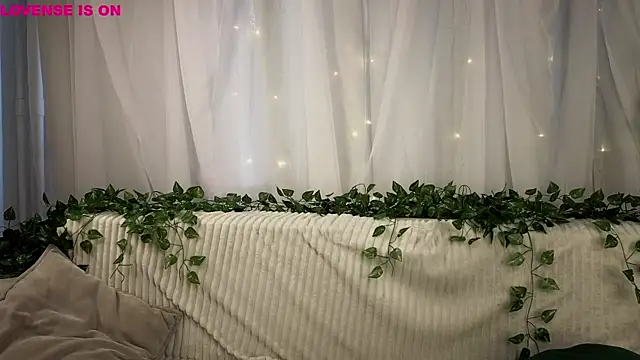 ElizSpieth's cam snapshot